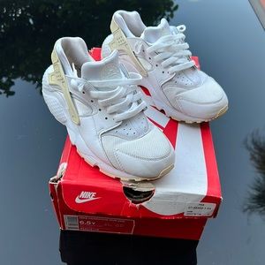 NIKE HUARACHE RUN (GS)